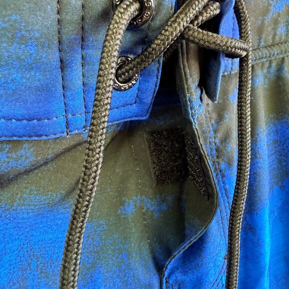 Scales First Mates Blue‑Black Hybrid Stretch Boardshorts – 36 Waist - Picture 7 of 15